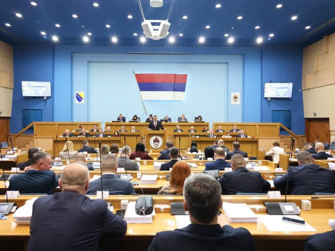 Посланици усвојили оставку Саве Минића