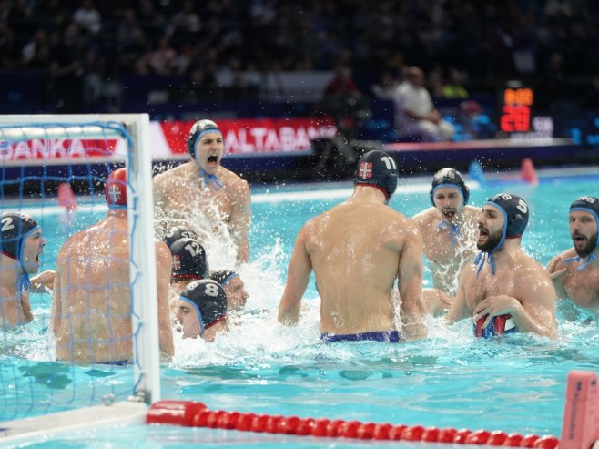 Ватерполисти Србије побједом против Мађарске обезбиједили пласман у полуфинале ЕП (ФОТО)