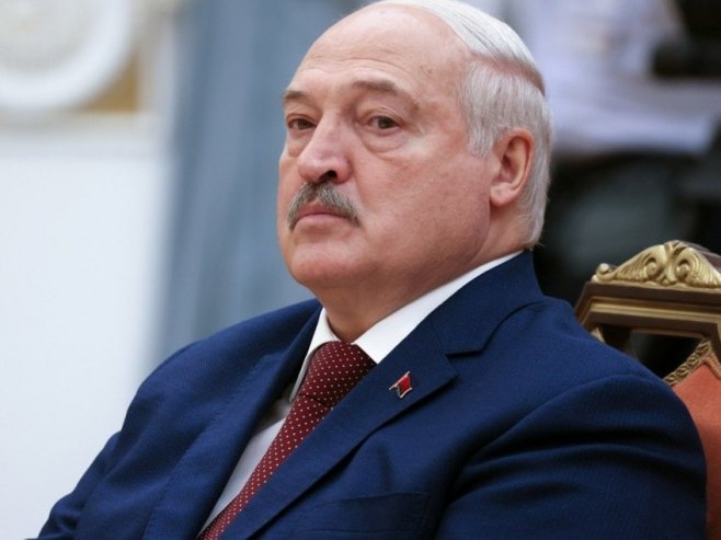 Лукашенко заронио у ледену воду - на минус 15 степени (ВИДЕО)