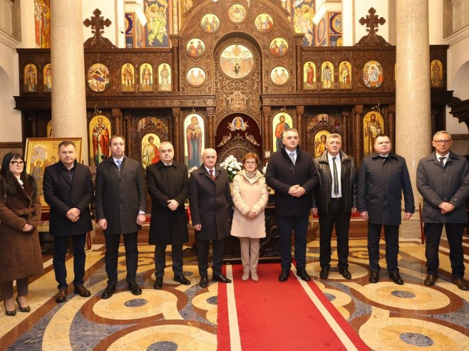 Минић и министри полoжили заклетву у Храму Христа Спаситеља (ФОТО)