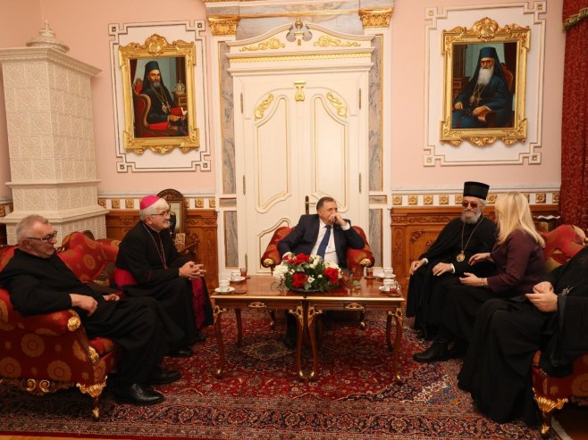 Званичници Српске на слави митрополита бањалучког Јефрема (ВИДЕО)