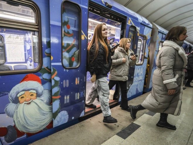 Воз јури, а машиновође нигде (ВИДЕО)