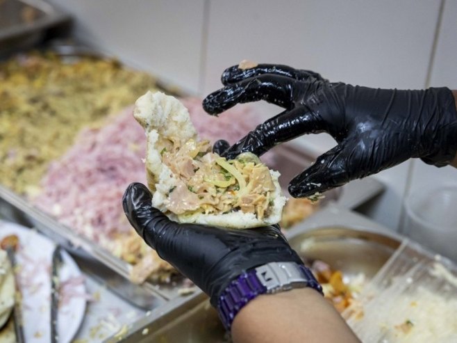 Достава или кување - шта грађани бирају? (ВИДЕО)