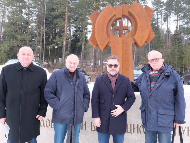 Спомен обиљежје ‘’Ствараоцима и браниоцима Републике Српске’’ (фото: instagram.com/stasa.kosarac) - 