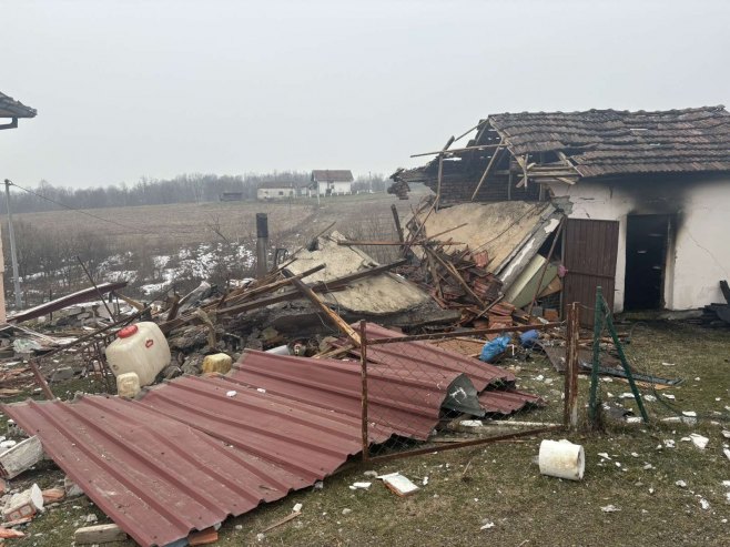 У пожару у Дервенти смртно страдало једно лице - Фото: РТРС