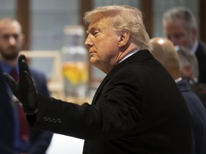 Трамп: Имао сам у Давосу више разговора о Украјини, Путин и Зеленски желе да постигну споразум