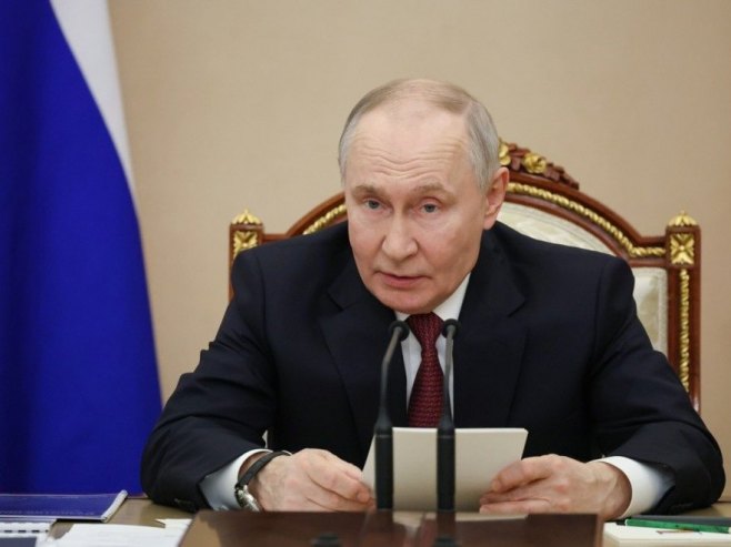 Путин: Русија лидер у освајању Арктика; Руски ледоломци без премца у свијету