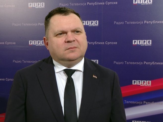 Будимир: Шмит није требао ни долазити; Само оставља хаос из себе