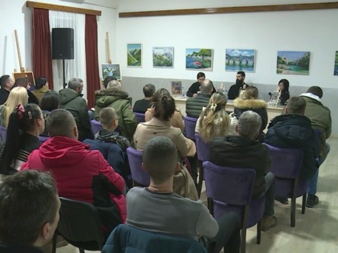 Чудотворна икона Пресвете Богородице - Чајничка красница, утјеха, исцјељење и заштита (ВИДЕО)