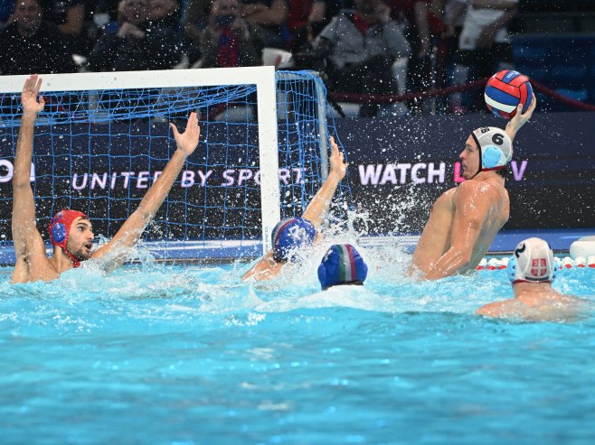 Ватерполисти Србије побиједили Италију, у недјељу у финалу против Мађарске за злато