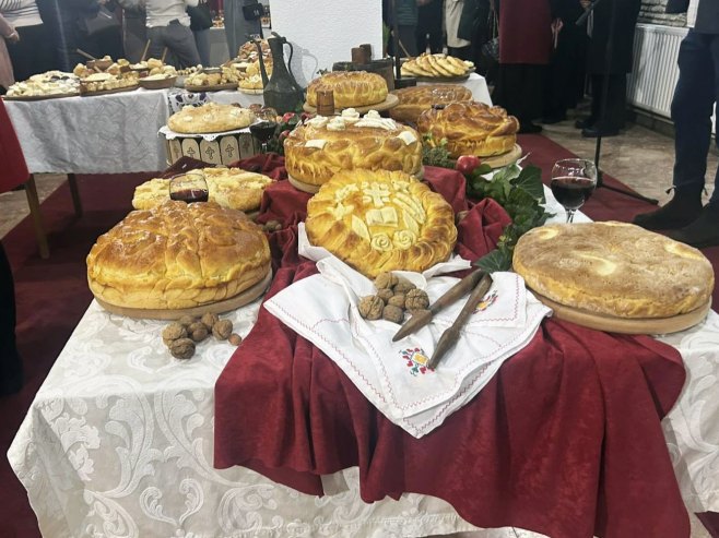 Фестивал божићног колача "Чесница" у Гацку