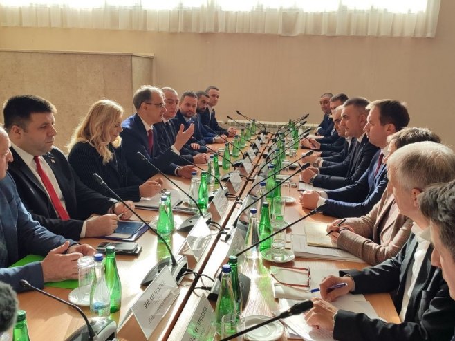 Састанак међувладиних група 