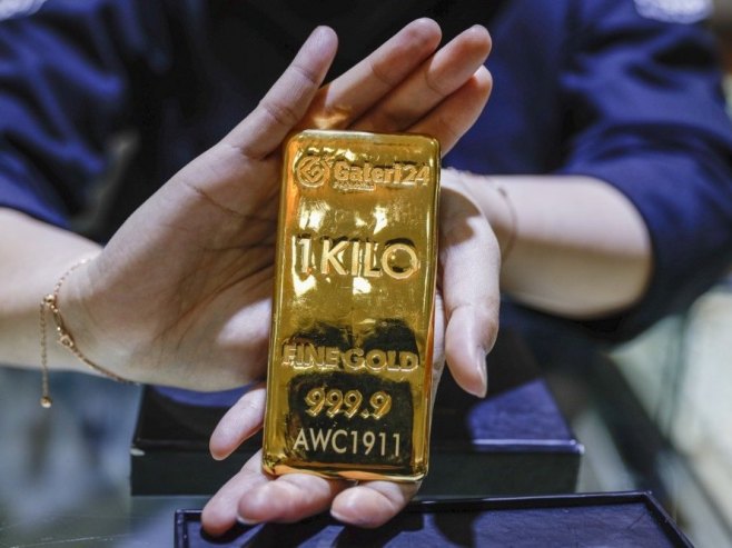 Цијена злата премашила 5.000 долара први пут у историји