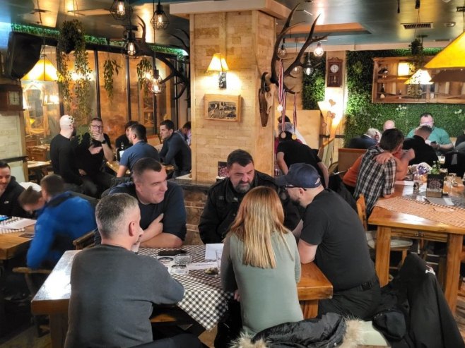 Паб квизови све популарнији - у Дервенту стиже један од најпопуларнијих квиз-мастера у региону