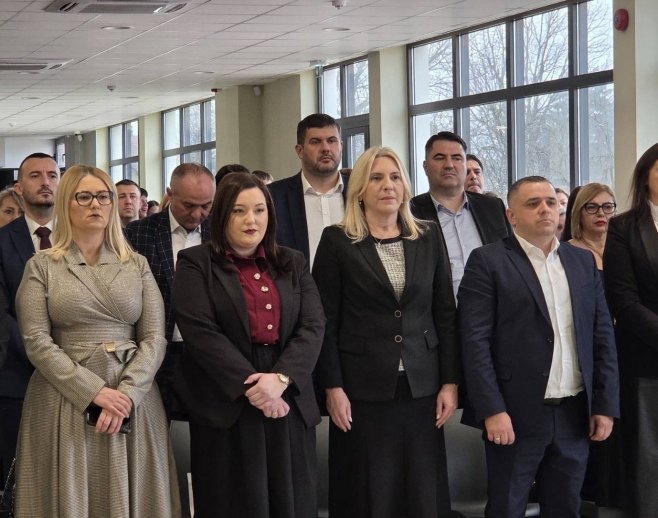 Светосавска академија у Лакташима: Улагање у образовање залог за будућност