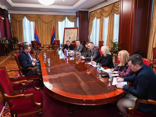 Минић разговарао са представницима мљекара: Задовољни постигнутим договором