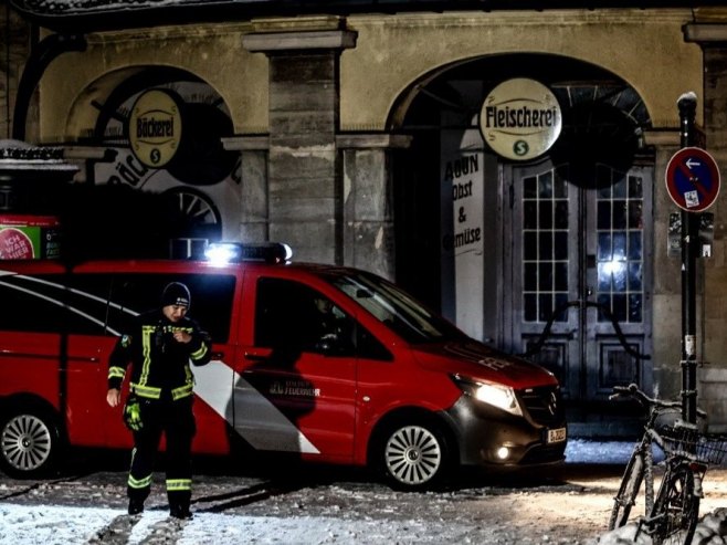 Ватрогасци (фото: EPA/Filip Singer - илустрација) - 