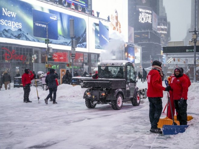 Екстремна хладноћа захватила Америку, више од 50 мртвих (ВИДЕО)