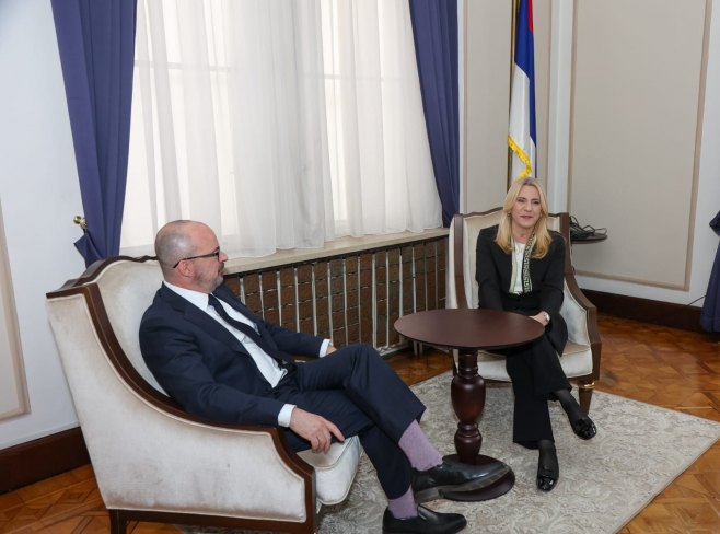 Цвијановић и Гинкел о даљем развоју сарадње са САД