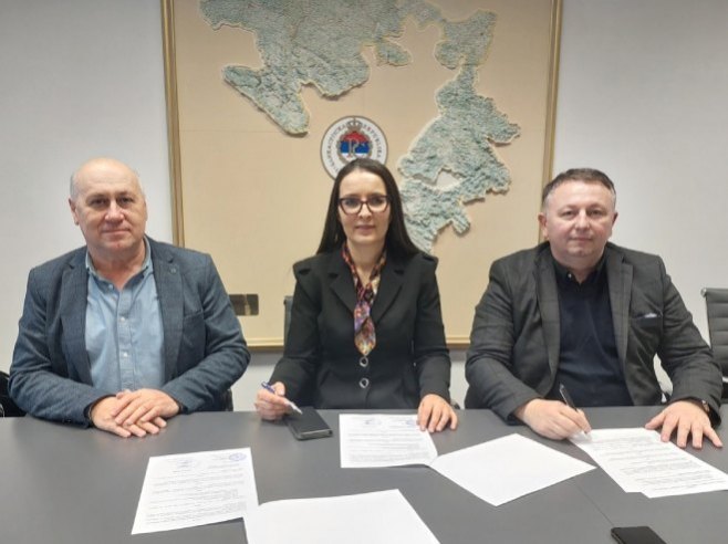 За српске повратничке општине у ФБиХ 45.200 КМ