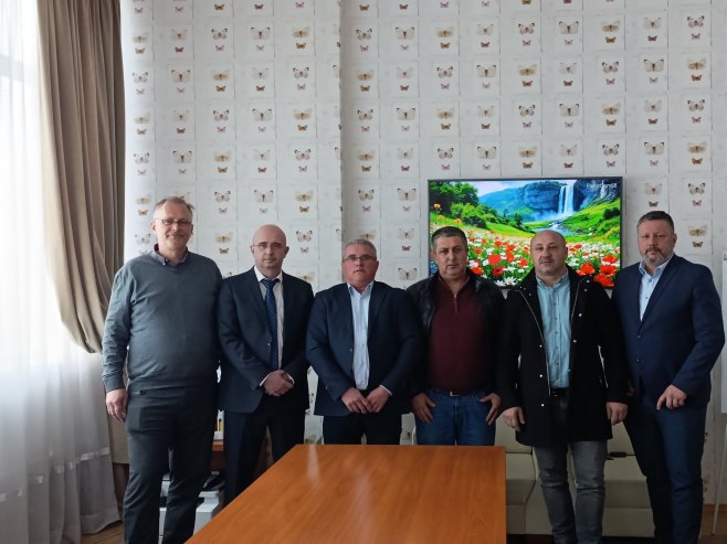 Превозници и послодавци дефинисали активности чијој реализацији ће хитно приступити