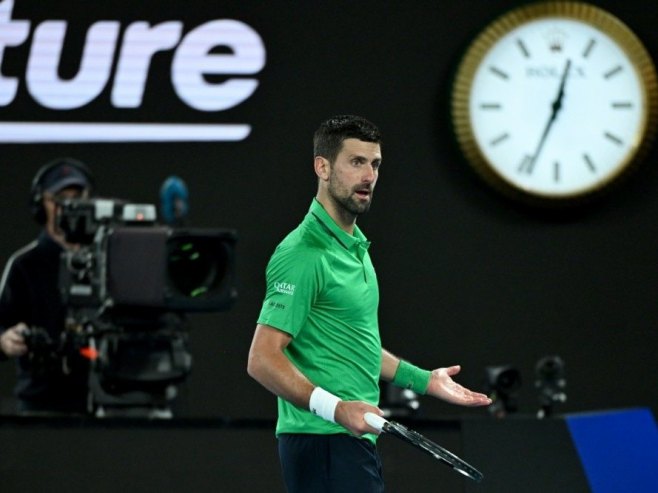 Ђоковићев одговор критичарима: Нешто сте рекли? (ФОТО)