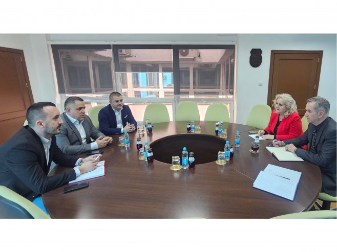 Пуховац и Бојић о унапређењу сарадње у области трговине у Лакташима