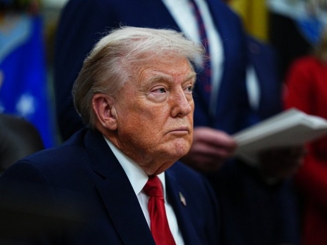 Трамп: Велика армада америчких бродова плови ка Ирану - видјећемо шта ће се десити