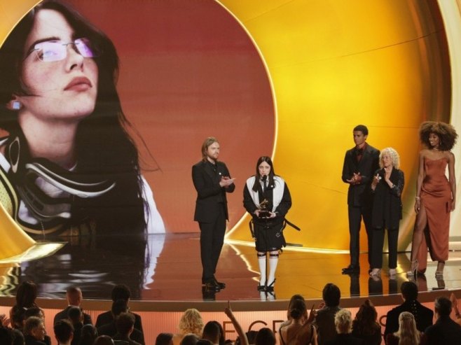 Додијељене Греми награде, међу најбољима Леjди Гага, Били Ајлиш, Кендрик Ламар