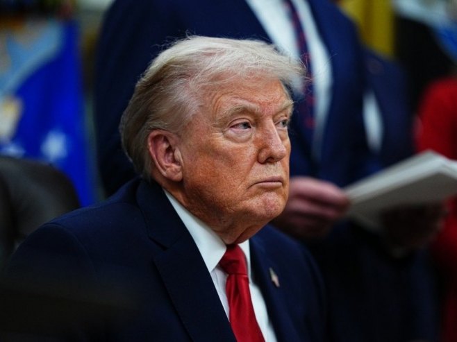 Трамп тврди да никада није посјетио Епстиново острво