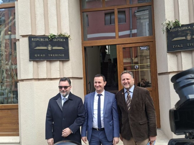 Кошарац: Одмах почети рјешавање проблема депоније Ободина