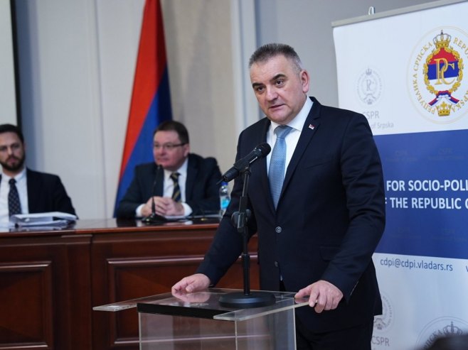 Минић: Са дужном пажњом, морамо гајити и развијати културу сјећања (ФОТО)