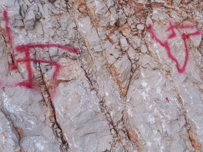 Усташки симболи у Херцеговини (Уступљена фотографија))