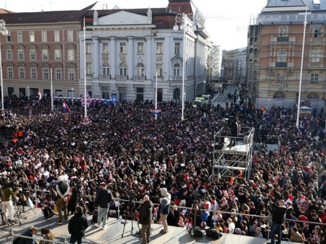 Загреб: Љевица поручила да је потребно одупријети се "за дом спремнима" и томпсоновцима