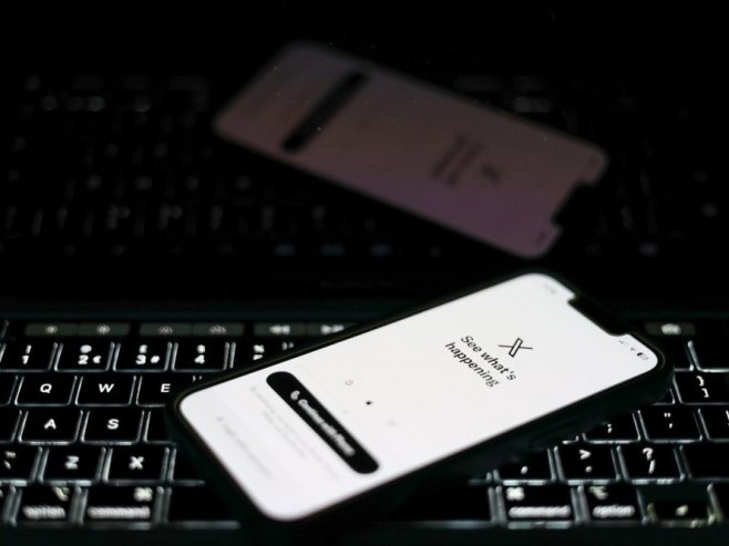 Маск позван да дође на испитивање у априлу