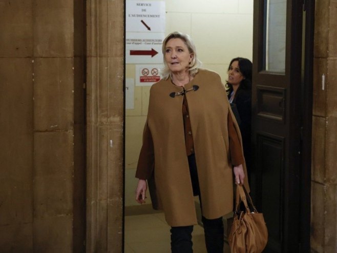 У наставку суђења Ле Пен Тужилаштво тражи потврду казне обављања јавних послова