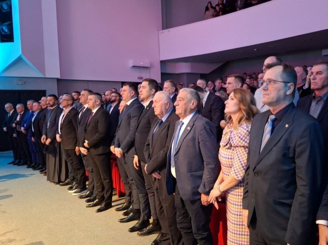 Мркоњић Град - дигао се из пепела страдања (ФОТО)