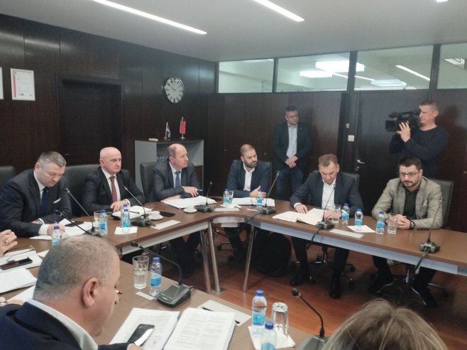 До окончања арбитраже уз коректан однос са Словенцима; Мјештани у зони РиТЕ имаће писане гаранције