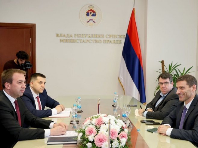 Селак разговарао са представницима Амбасаде САД о институционалној сарадњи