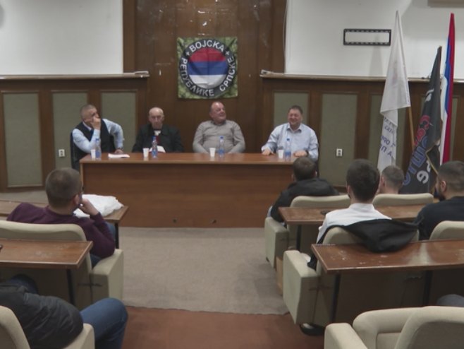 Приједор: Одржана јавна трибина са учесницима Одбрамбено-отаџбинског рата (ВИДЕО)