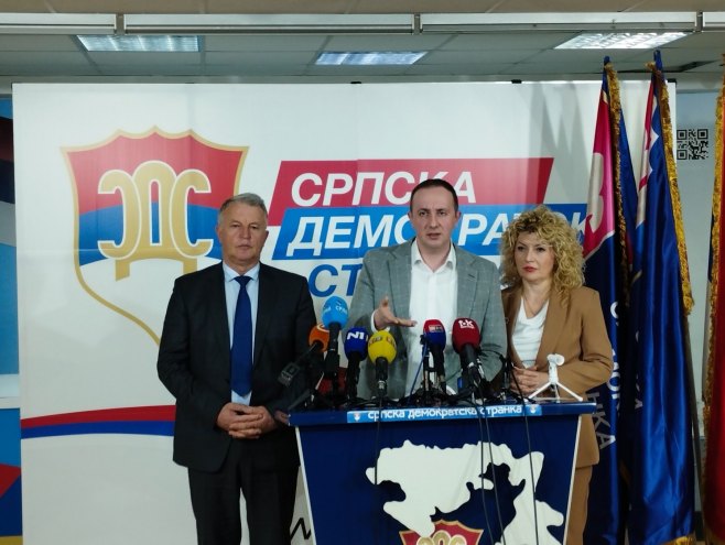 СДС: Настављамо свој пут какви год били резултати