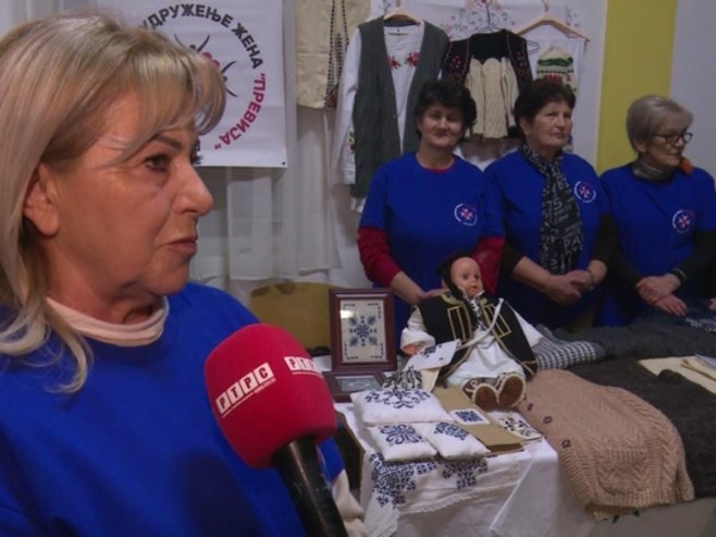 Изложба народних рукотворина "Змијањска покрстица" - Фото: РТРС