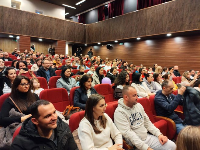 Филм за дјецу одушевио малишане у Братунцу