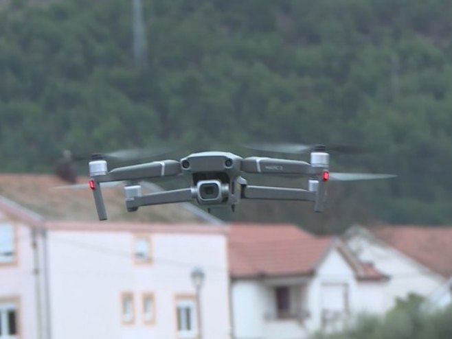 Револуција дронова - од користи у свакодневном животу до људских губитака на бојном пољу (ВИДЕО)