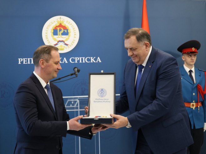 Додјела одликовања - Фото: ZIPAPHOTO/Borislav Zdrinja