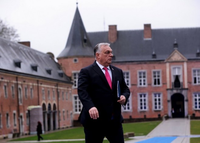 Орбан честитао Вучићу Дан државности