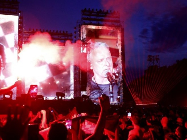 Томпсон у Широком Бријегу: Концерт уз усташки поздрав "За дом спремни", иконографију и симболе злогласне НДХ