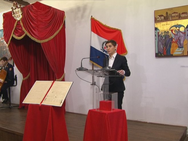 Брнабић поручила са Сретењске академије у Крагујевцу: Наше институције су гарант слободе (ФОТО)