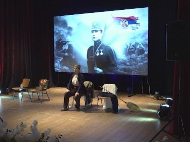 Сретење у Козарској Дубици обиљежено представом "Милунка"