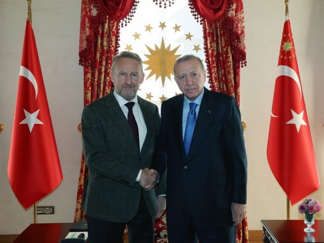 Изетбеговић кренуо у лобирање: Тражио помоћ од Ердогана да заштити БиХ и Бошњаке, а од странаца да дјелују против Српске